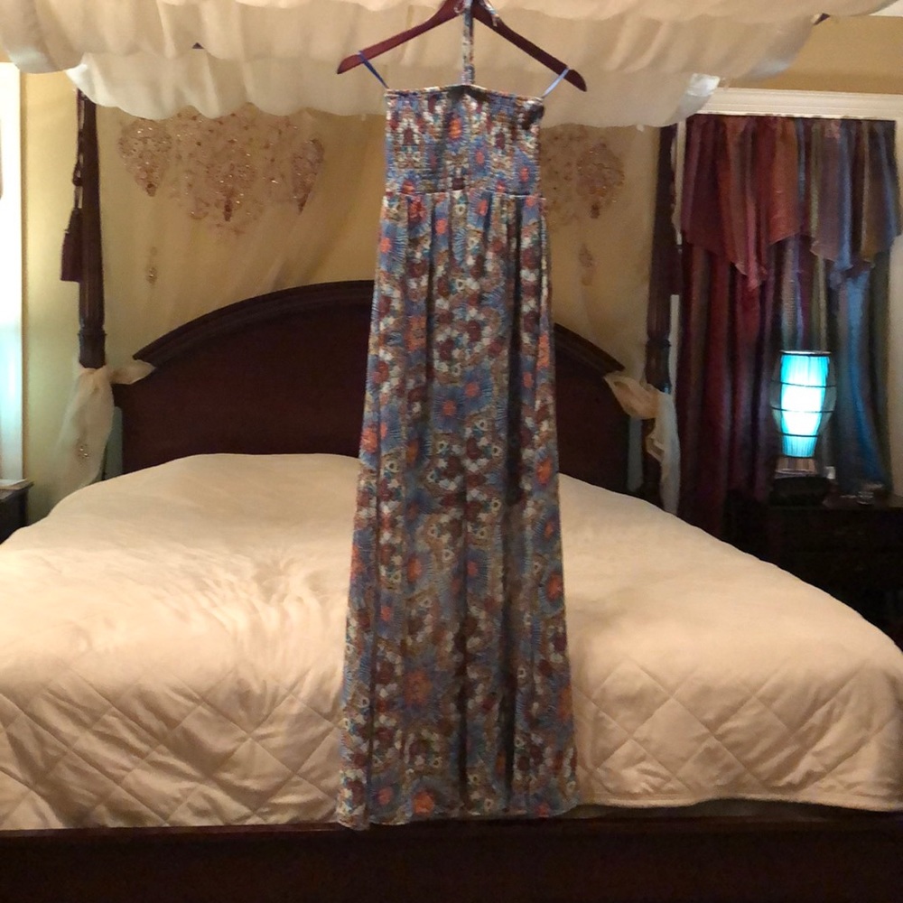 MAXI DRESS